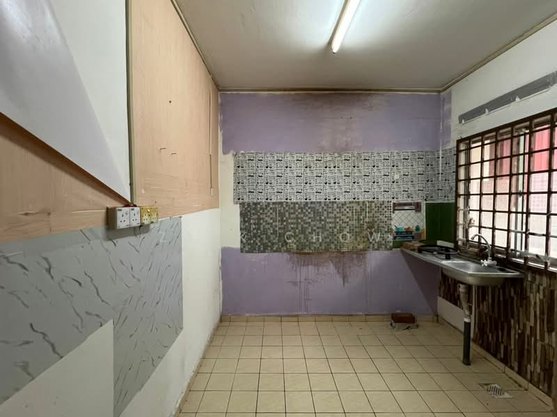 2-storey Terraced House for Sale in Taman Kota Masai (Pasir Gudang) - Zack Chow - Kitchen - PropertyGuru.com.my