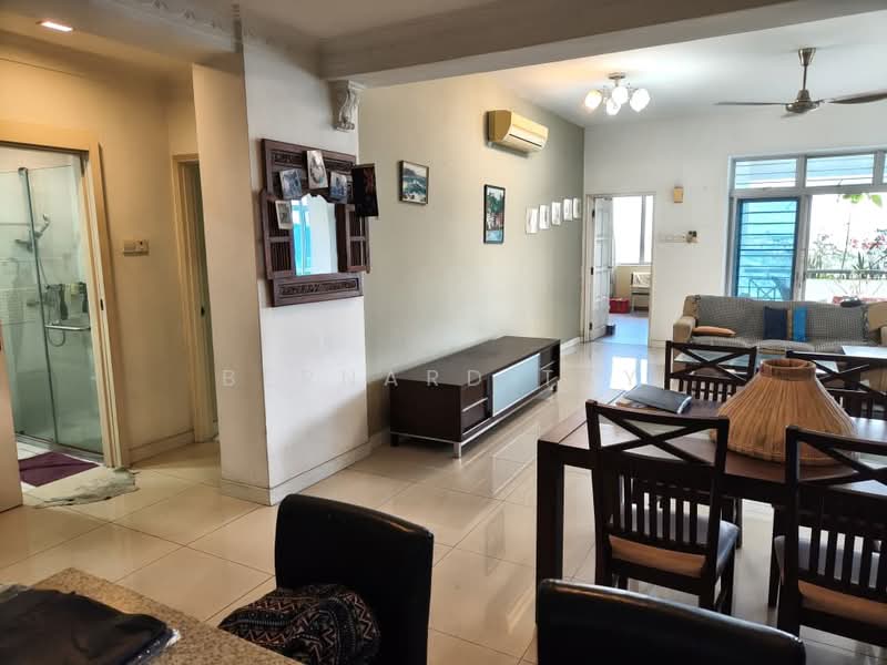 Kondominium untuk Dijual di Bayu Angkasa - Bernard Tay - Living Room - PropertyGuru.com.my