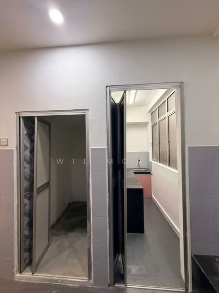 Apartment for Sale at Sri Awana Townhouse - Wil Mong - Kitchen - PropertyGuru.com.my