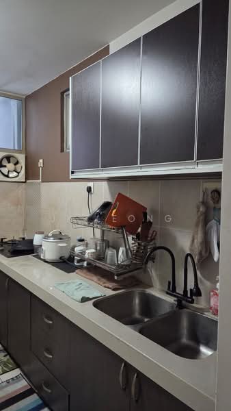 Kondominium untuk Dijual di Menjalara 18 - JK Leong - Kitchen - PropertyGuru.com.my