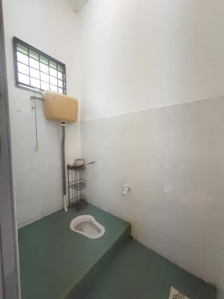 Rumah Berkembar untuk Dijual di Taman Bukit Bujang (Kuala Kubu Bharu) - Tiffany Yang - Bathroom - PropertyGuru.com.my