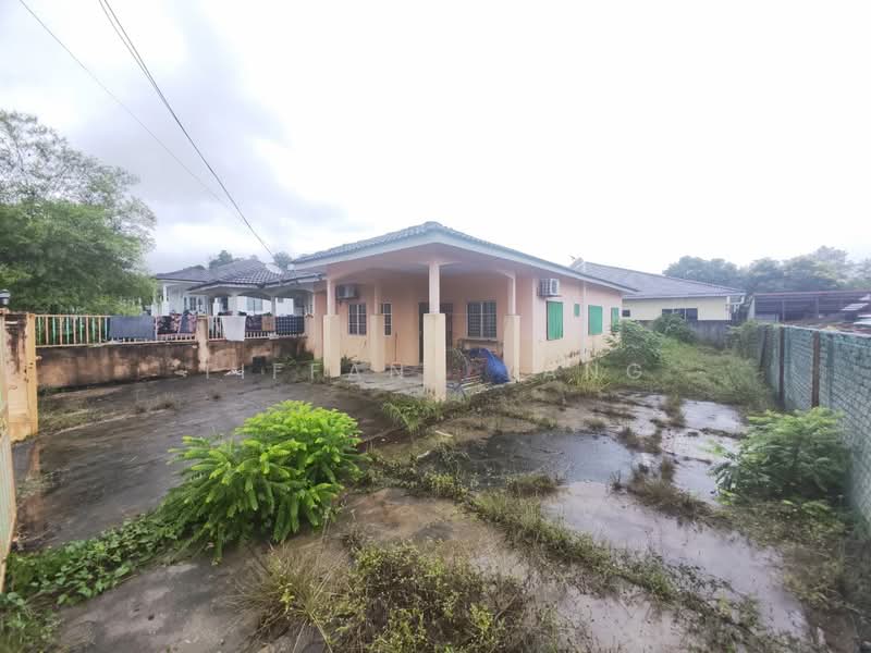 Rumah Berkembar untuk Dijual di Taman Bukit Bujang (Kuala Kubu Bharu) - Tiffany Yang - Exterior - PropertyGuru.com.my