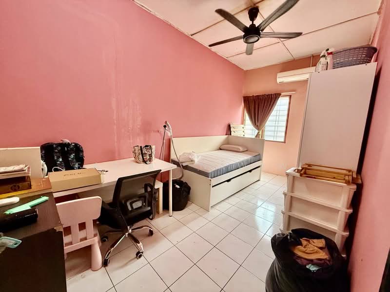 Rumah Teres 2 Tingkat untuk Dijual di Seri Kembangan (Selangor) - Fauran Nawawi - Bedroom - PropertyGuru.com.my