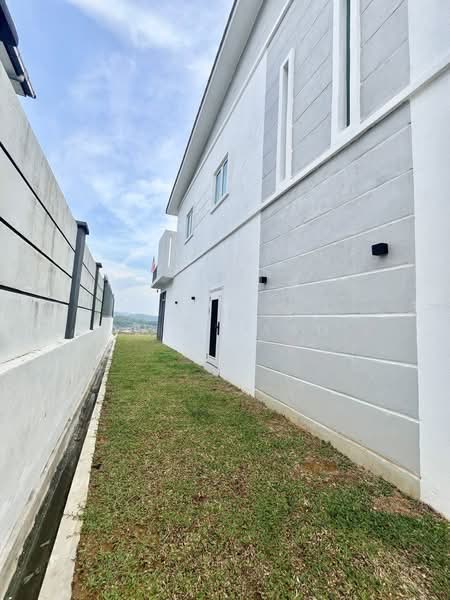 Bungalow for Sale in Sungai Merab (Dengkil) - Alif Saad - PropertyGuru.com.my