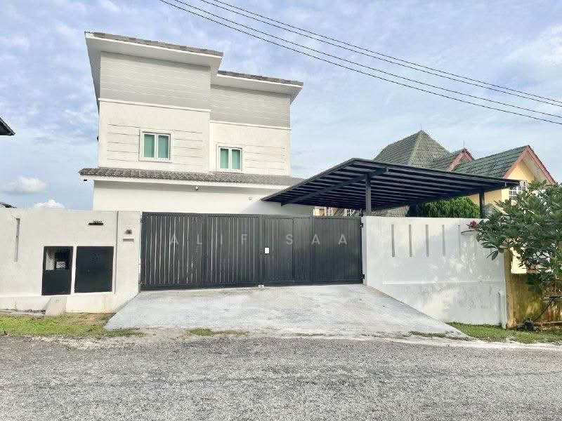 Bungalow for Sale in Sungai Merab (Dengkil) - Alif Saad - PropertyGuru.com.my