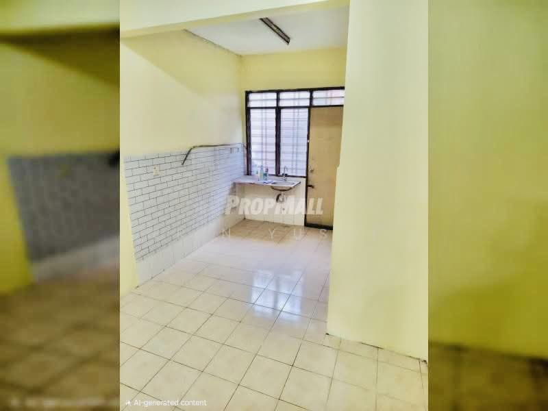 2-storey Terraced House for Rent in U5, Taman Subang Bestari (Shah Alam) - Erin Yusof - Kitchen - PropertyGuru.com.my