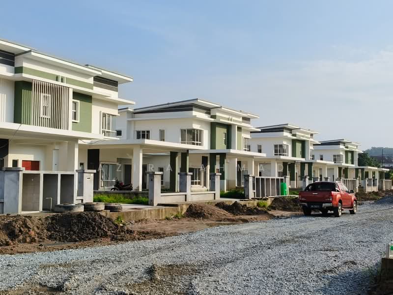 Rumah Berkembar untuk Dijual di Sepang (Selangor) - Azira Ahmad - Exterior - PropertyGuru.com.my