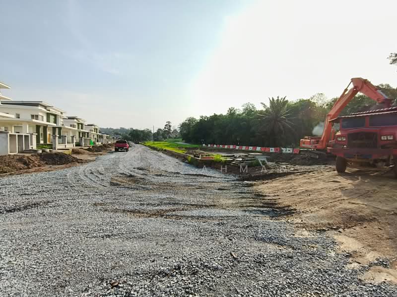 Rumah Berkembar untuk Dijual di Sepang (Selangor) - Azira Ahmad - Exterior - PropertyGuru.com.my