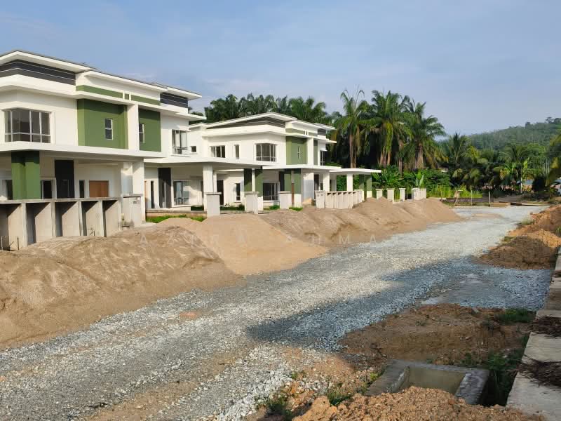 Rumah Berkembar untuk Dijual di Sepang (Selangor) - Azira Ahmad - Exterior - PropertyGuru.com.my
