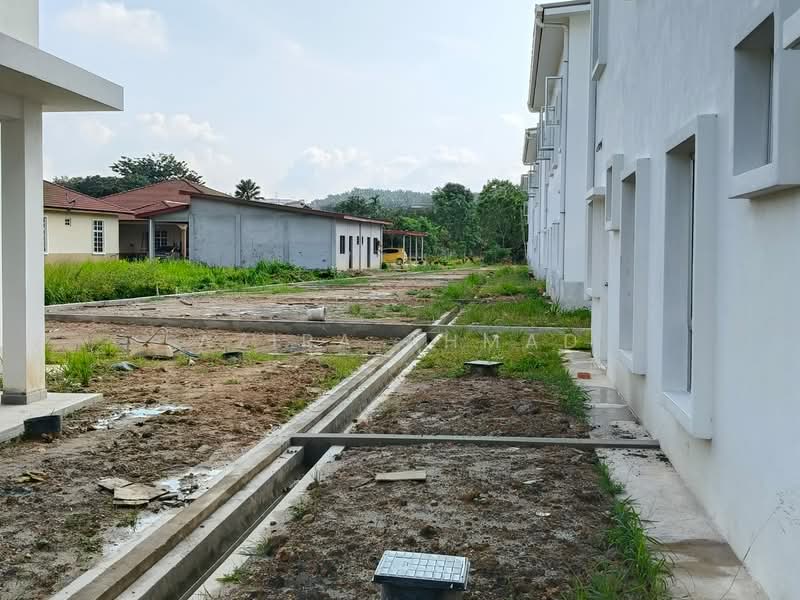 Rumah Berkembar untuk Dijual di Sepang (Selangor) - Azira Ahmad - Exterior - PropertyGuru.com.my