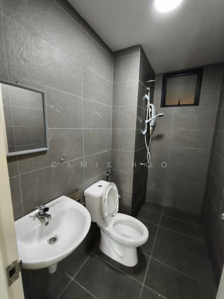 Servis Apartment untuk Disewa di Majestic Maxim - Camie Hoo - Bathroom - PropertyGuru.com.my