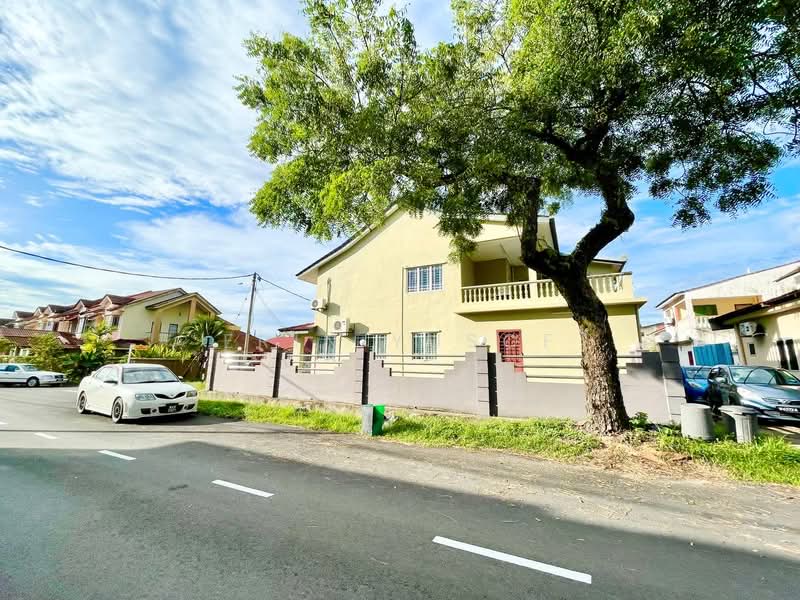 2-storey Terraced House for Sale in Bandar Utama Batang Kali (Batang Kali) - Erin Yusof - Exterior - PropertyGuru.com.my