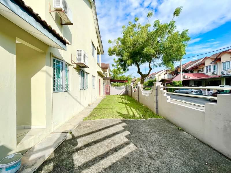 2-storey Terraced House for Sale in Bandar Utama Batang Kali (Batang Kali) - Erin Yusof - Exterior - PropertyGuru.com.my