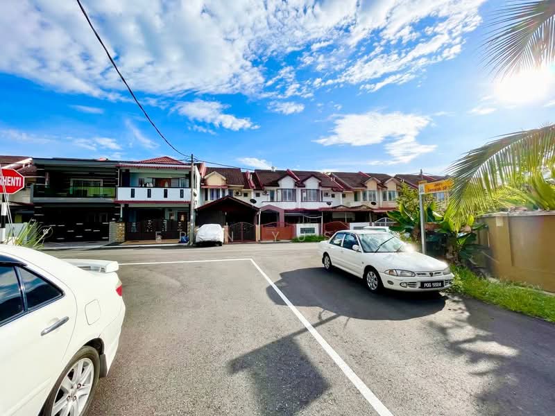 2-storey Terraced House for Sale in Bandar Utama Batang Kali (Batang Kali) - Erin Yusof - PropertyGuru.com.my