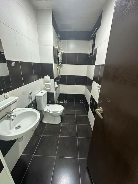 Servis Apartment untuk Dijual di Sky Oasis Residence (Pangsapuri Oasis 1) - Kelvin Chop - Bathroom - PropertyGuru.com.my