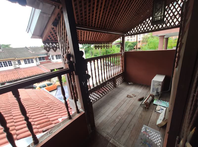 Rumah Teres 2 Tingkat untuk Dijual di Taman Selayang Indah (Selayang) - MY Loh - Balcony - PropertyGuru.com.my