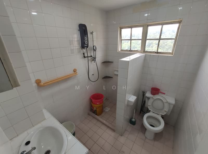 Condominium for Sale at Casa Mila - MY Loh - Bathroom - PropertyGuru.com.my