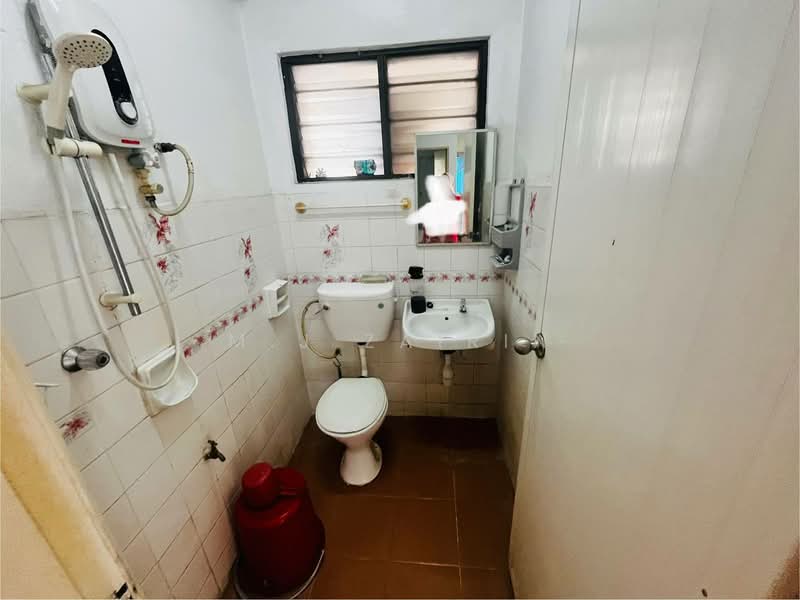 Apartment for Sale at Kenari Apartment - M.J Zairin - Bathroom - PropertyGuru.com.my