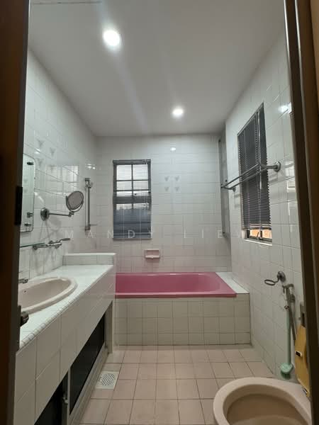 Kondominium untuk Dijual di Casa Mila - Mandy Liew - Bathroom - PropertyGuru.com.my