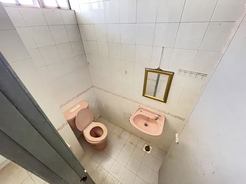 Kondominium untuk Dijual di Casa Mila - MY Loh - Bathroom - PropertyGuru.com.my