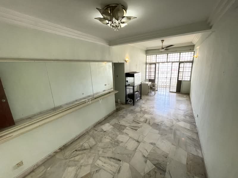 Kondominium untuk Dijual di Casa Mila - MY Loh - Living Room - PropertyGuru.com.my