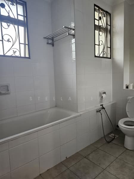 2-storey Terraced House for Sale in Bukit Sungai Long 2 (Bandar Sungai Long) - Stella Lee - Bathroom - PropertyGuru.com.my