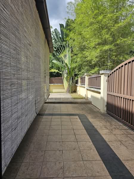 2-storey Terraced House for Sale in Bukit Sungai Long 2 (Bandar Sungai Long) - Stella Lee - Exterior - PropertyGuru.com.my