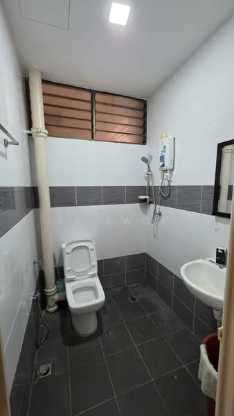 Condominium for Sale at Arratoon Court - KK Kwok - Bathroom - PropertyGuru.com.my