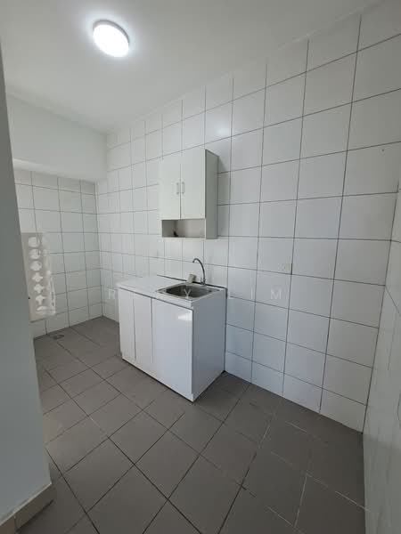 Condominium for Sale at Vina Residency (Vina Versatile Homes) - Remy Lim - Kitchen - PropertyGuru.com.my