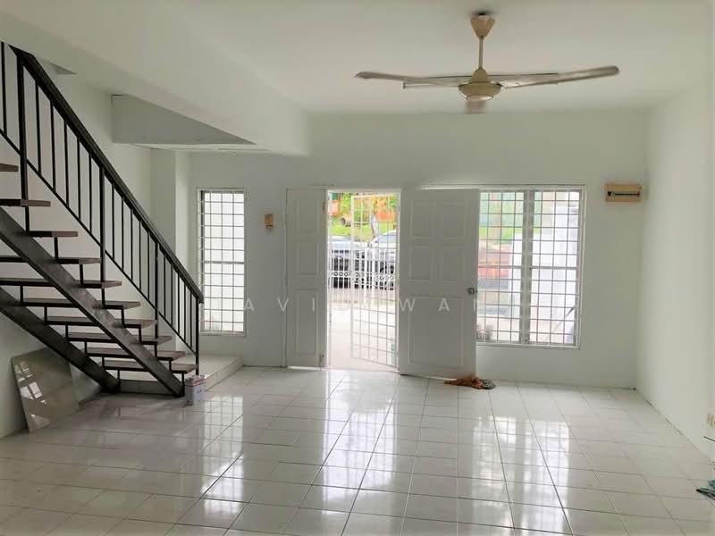 Rumah Teres untuk Dijual di Bandar Mahkota Cheras (Cheras) - David Wan - Living Room - PropertyGuru.com.my