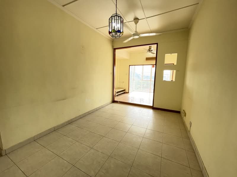 Pangsapuri untuk Dijual di Greenhills Ideal Heights - MY Loh - Living Room - PropertyGuru.com.my