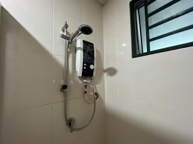 Servis Apartment untuk Dijual di OUG Parklane - Francis Ng - Bathroom - PropertyGuru.com.my