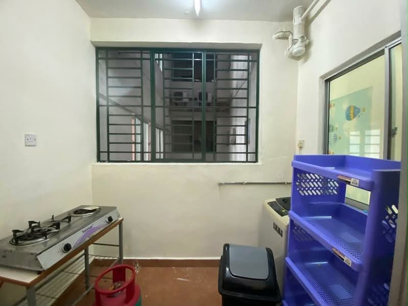 Service Residence for Sale at OUG Parklane - Francis Ng - Kitchen - PropertyGuru.com.my