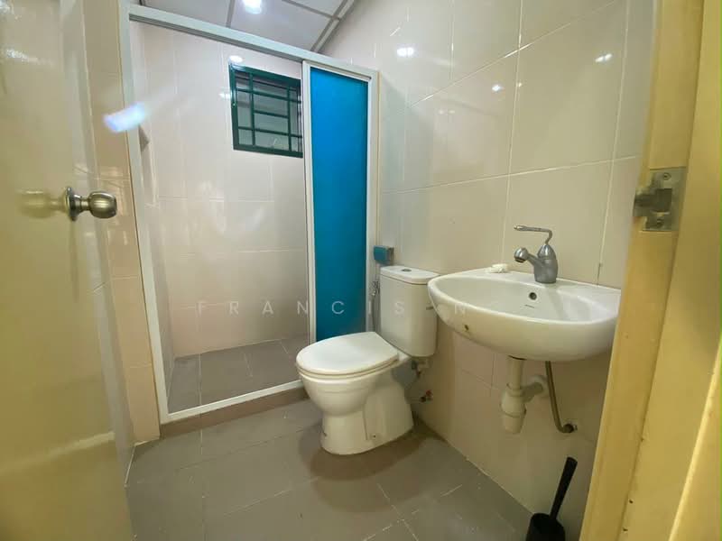 Service Residence for Sale at OUG Parklane - Francis Ng - Bathroom - PropertyGuru.com.my