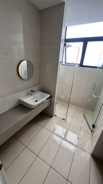 Kondominium untuk Disewa di Waltz Residences - Chun Wai Ho - Bathroom - PropertyGuru.com.my