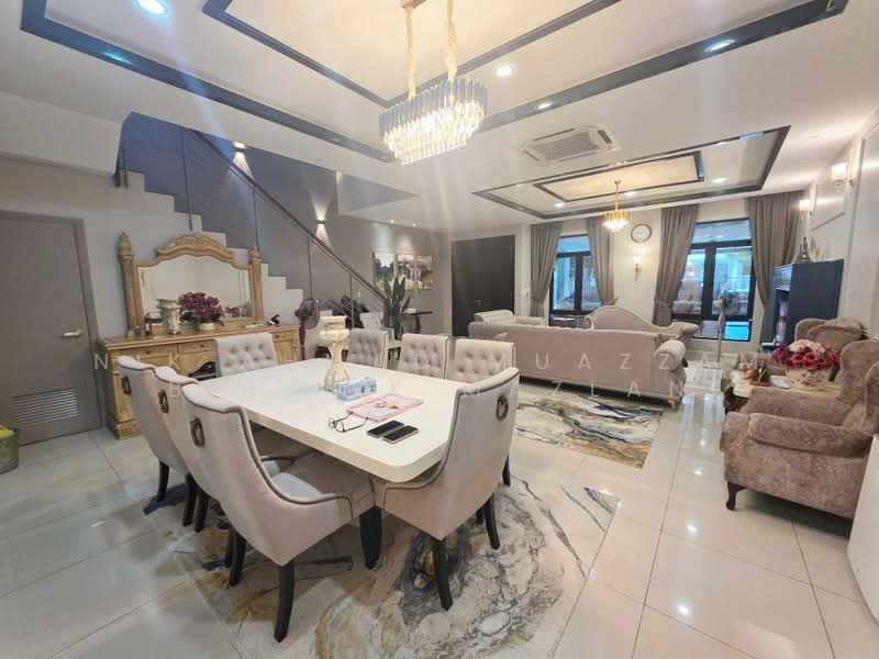 Rumah Teres 2 Tingkat untuk Dijual di Taman Cahaya Alam (Shah Alam) - Nik Ahmad Muazzam Bin Nik Mazlan - Living Room - PropertyGuru.com.my