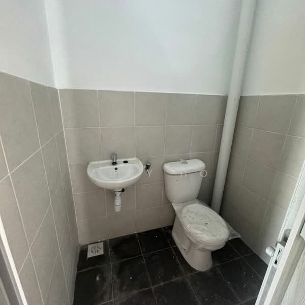 2-storey Terraced House for Rent in Jasin (Melaka) - Abby Ho - Bathroom - PropertyGuru.com.my