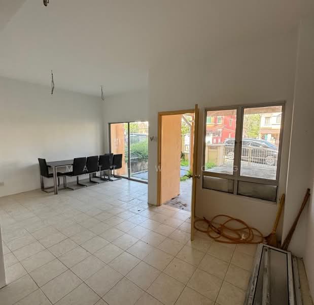 2.5-storey Terraced House for Sale in Taman Puncak Jalil (Seri Kembangan) - Matthew Wong - Dining Room - PropertyGuru.com.my