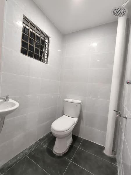 Rumah Teres 2 Tingkat untuk Dijual di Bandar Seri Alam (Masai) - Melinda Ee - Bathroom - PropertyGuru.com.my