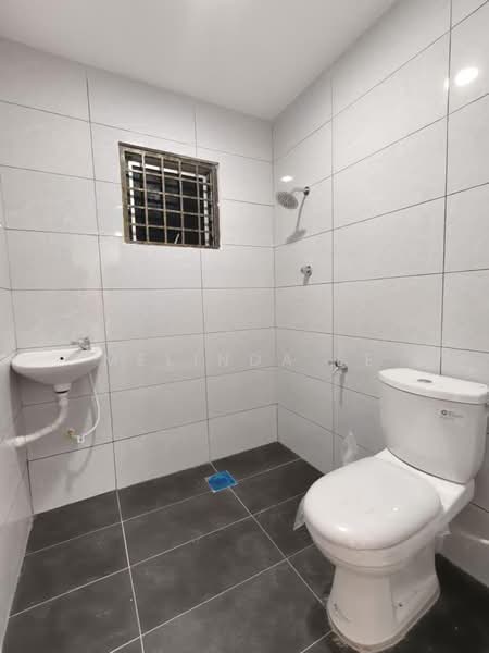 Rumah Teres 2 Tingkat untuk Dijual di Bandar Seri Alam (Masai) - Melinda Ee - Bathroom - PropertyGuru.com.my