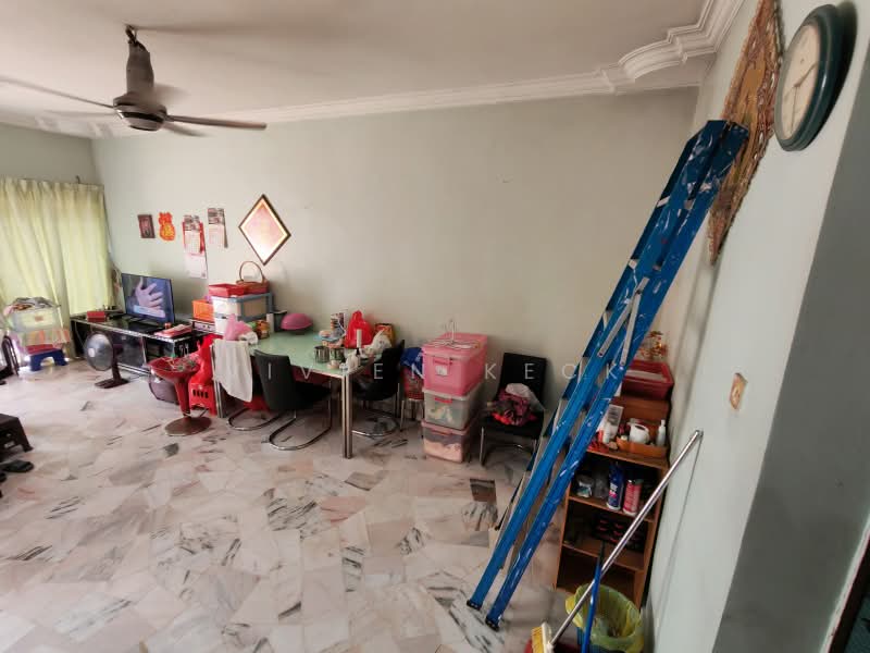 2-storey Terraced House for Sale in Johor Bahru (Johor) - Vivien Keck - Living Room - PropertyGuru.com.my