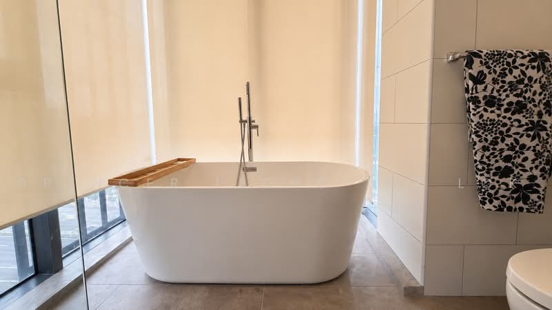 Kondominium untuk Dijual di Twy Duplex Condos - Spencer Leong Tze Lok - Bathroom - PropertyGuru.com.my