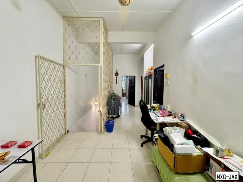 2-storey Terraced House for Sale in Taman Palm Grove (Klang) - Daniel Kok - Corridor - PropertyGuru.com.my