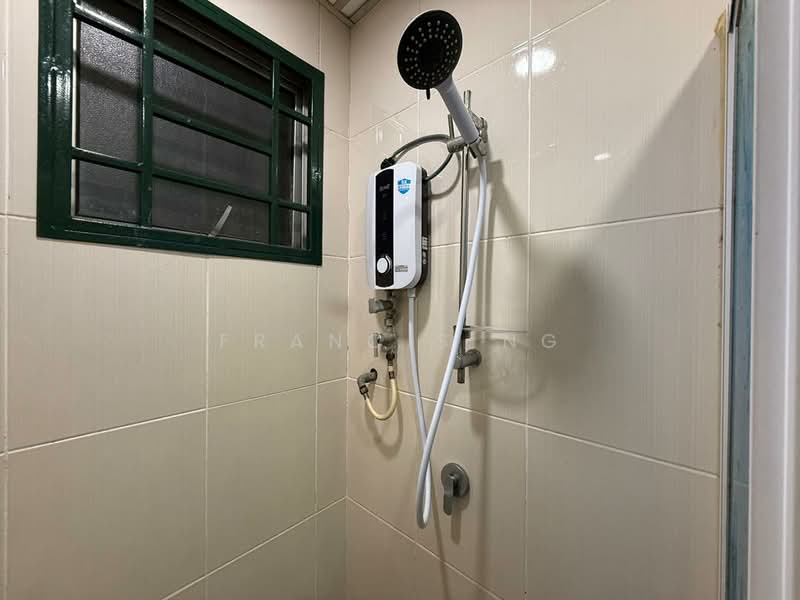 Servis Apartment untuk Dijual di OUG Parklane - Francis Ng - Bathroom - PropertyGuru.com.my
