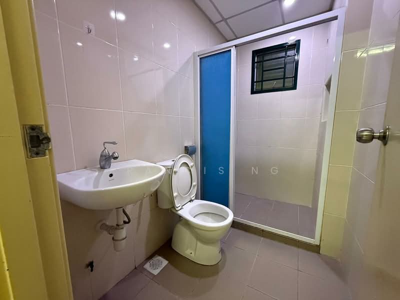 Servis Apartment untuk Dijual di OUG Parklane - Francis Ng - Bathroom - PropertyGuru.com.my