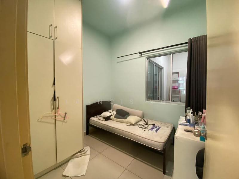 Kediaman Servis untuk Dijual di OUG Parklane - Francis Ng - Bedroom - PropertyGuru.com.my