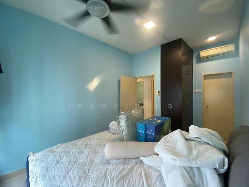 Kediaman Servis untuk Dijual di OUG Parklane - Francis Ng - Bedroom - PropertyGuru.com.my