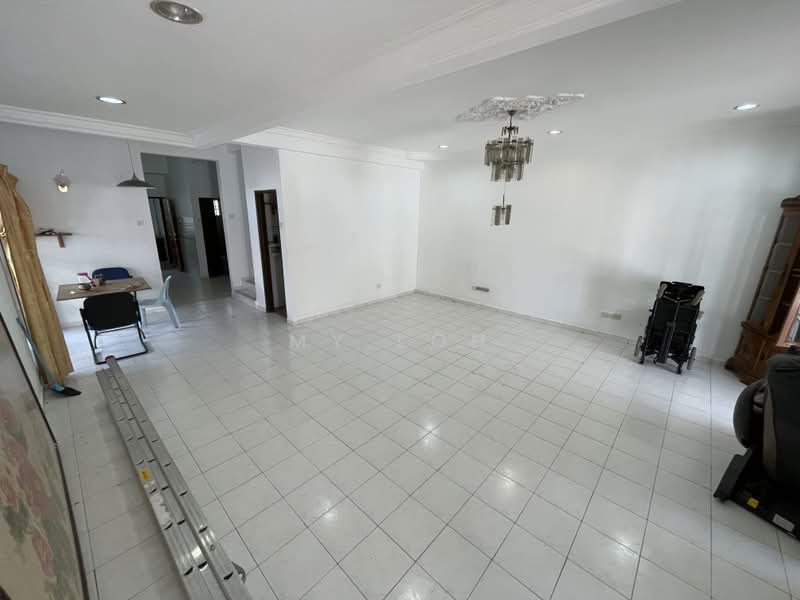 2.5-storey Terraced House for Sale in Kampung Selayang Baru (Selayang) - MY Loh - Living Room - PropertyGuru.com.my
