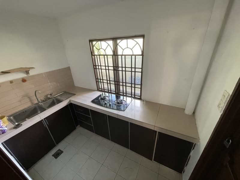 2.5-storey Terraced House for Sale in Kampung Selayang Baru (Selayang) - MY Loh - Kitchen - PropertyGuru.com.my