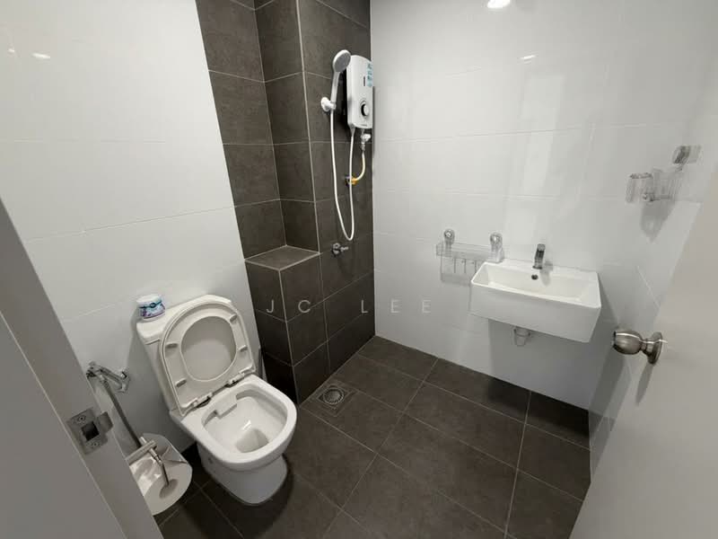 Kondominium untuk Disewa di Condo @ Eden by The Parque Residences - JC Lee - Bathroom - PropertyGuru.com.my